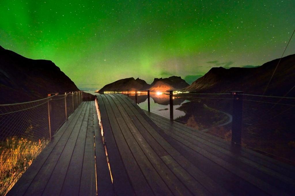 Senja Hotell Финснес Екстериор снимка