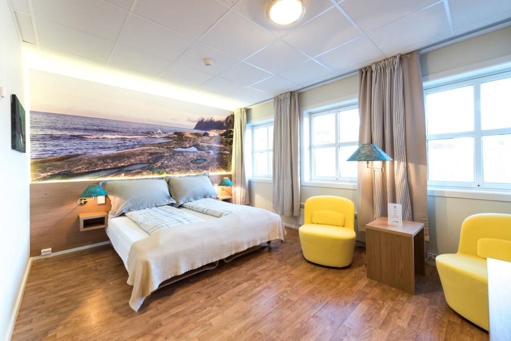 Senja Hotell Финснес Екстериор снимка