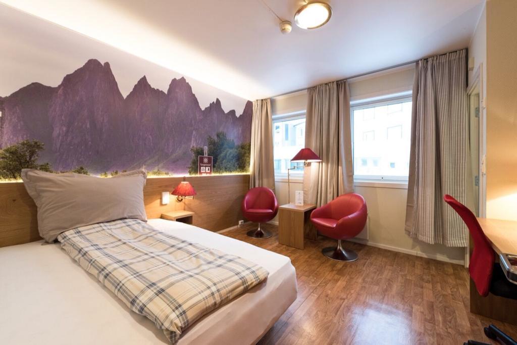 Senja Hotell Финснес Екстериор снимка